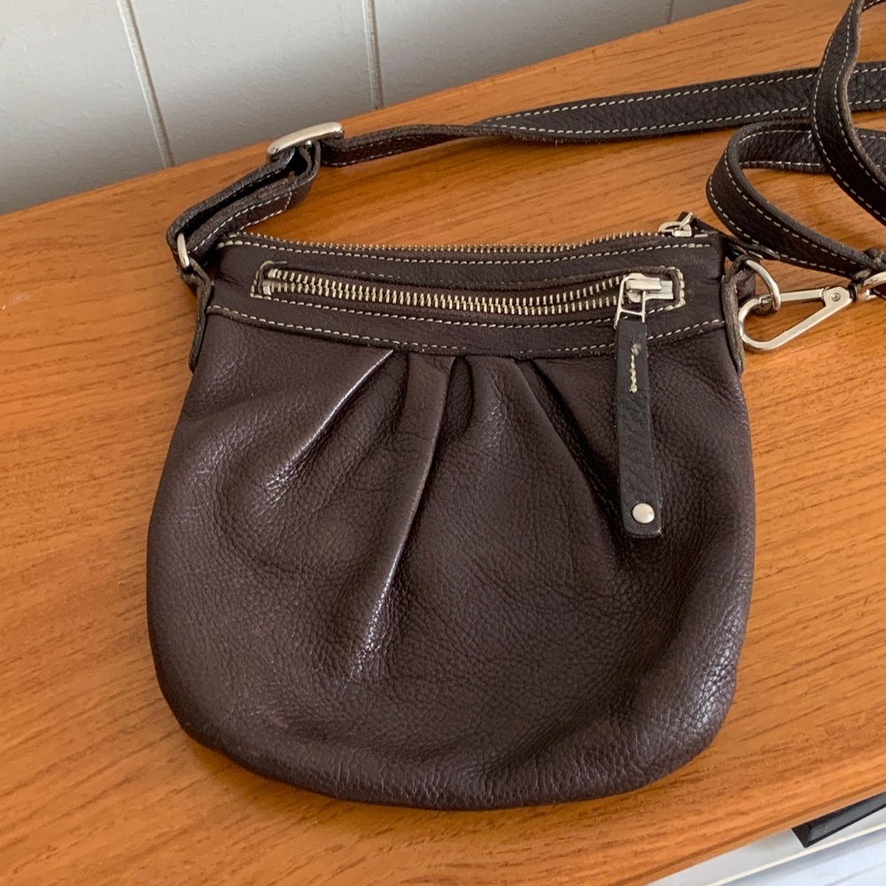 Small Roots Leather Crossbody Bag, brown